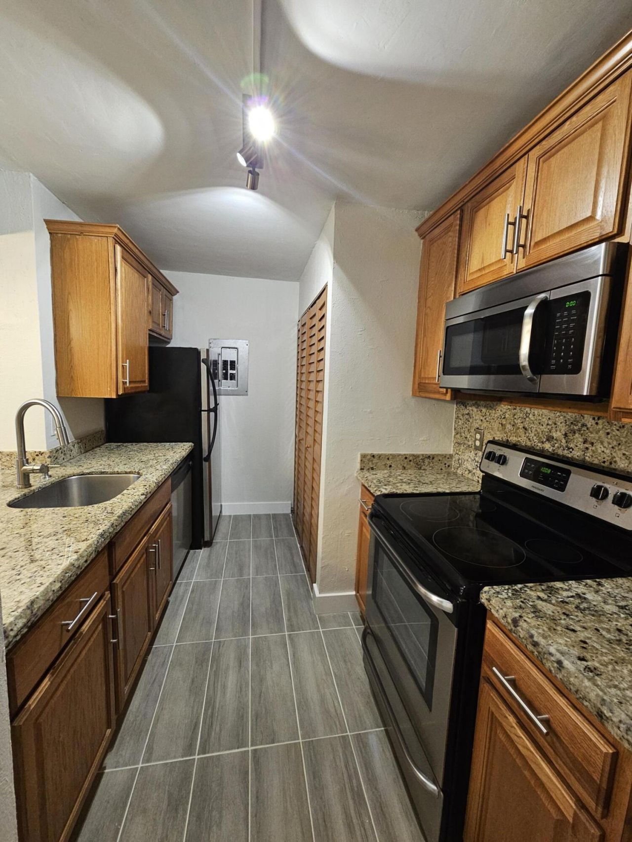 10035 Winding Lake Road, Unit 102, Sunrise, FL 33351 Photo