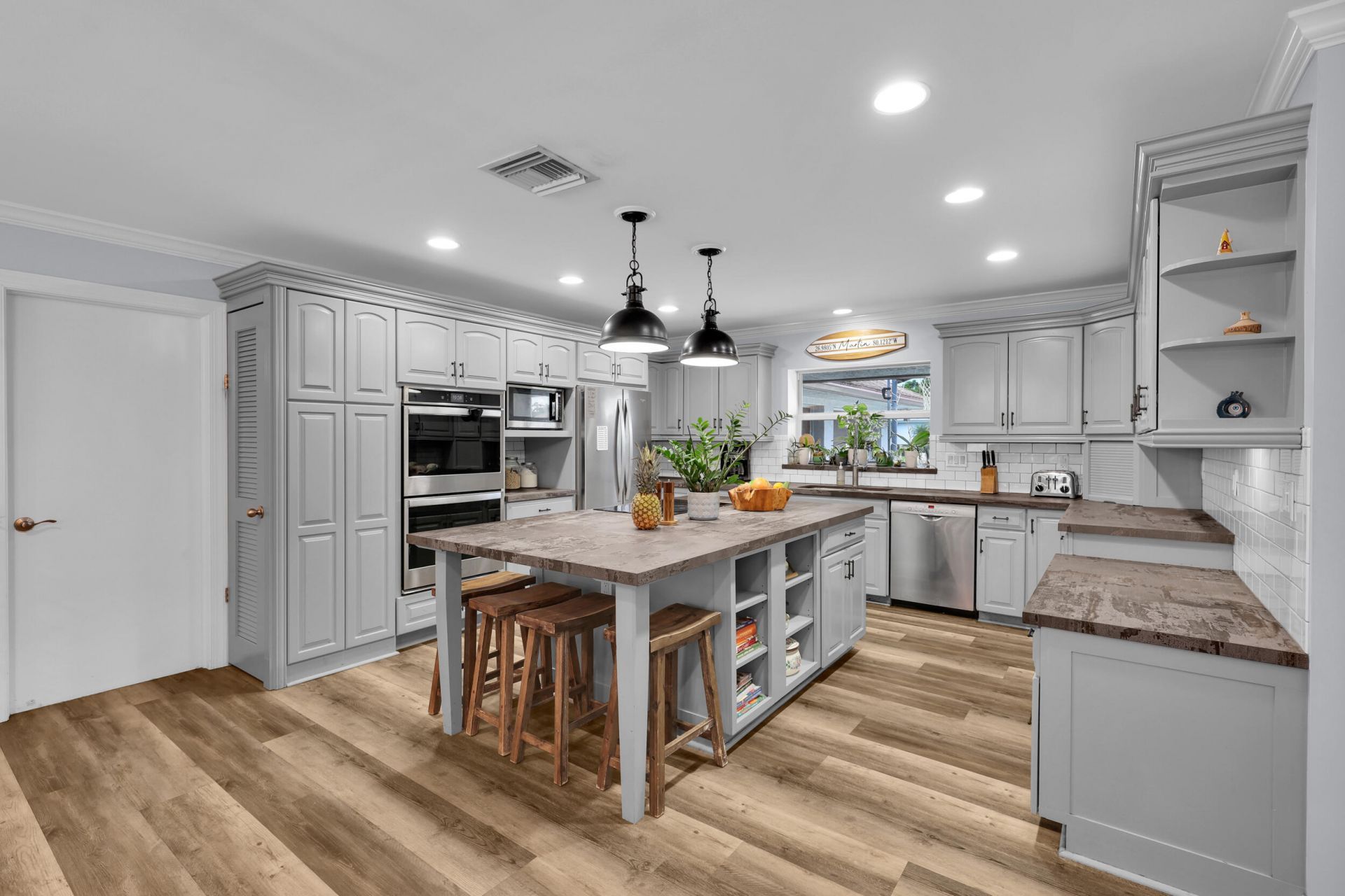 64 SE Turtle Creek Drive, Tequesta, FL 33469 Photo