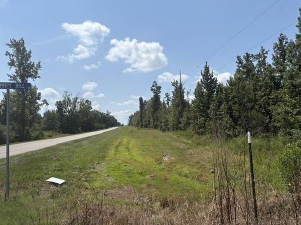 xx NW CR 275 , Altha, FL 32421