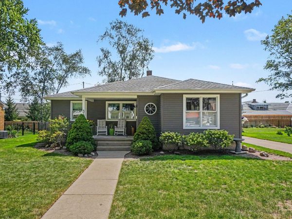 34 E 30th Street, Holland, MI 49423