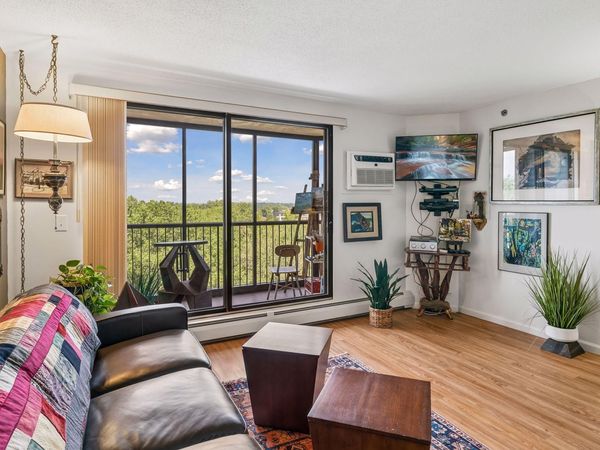 6500 Woodlake Drive, Unit 905, Richfield, MN 55423