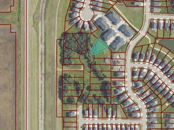 1120 Rachel Drive W, West Fargo, ND 58078