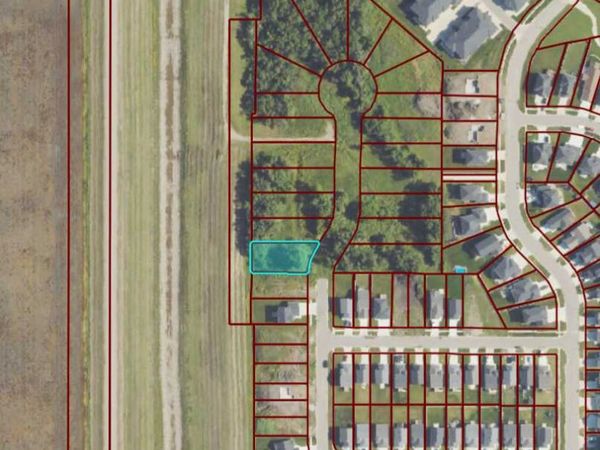 1153 Rachel Drive W, West Fargo, ND 58078