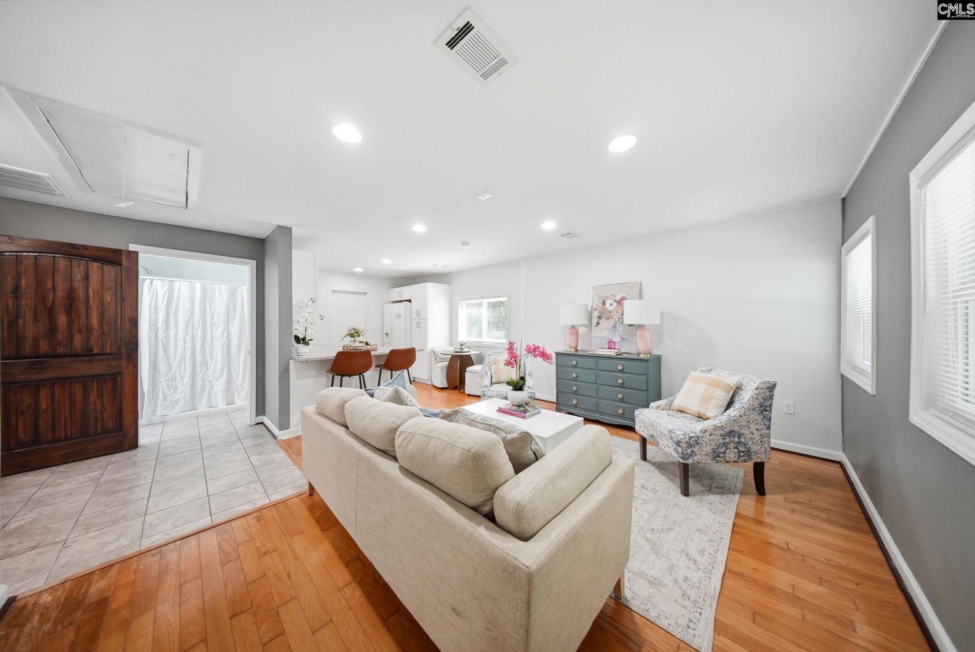 1706 Westminster Drive Photo 5