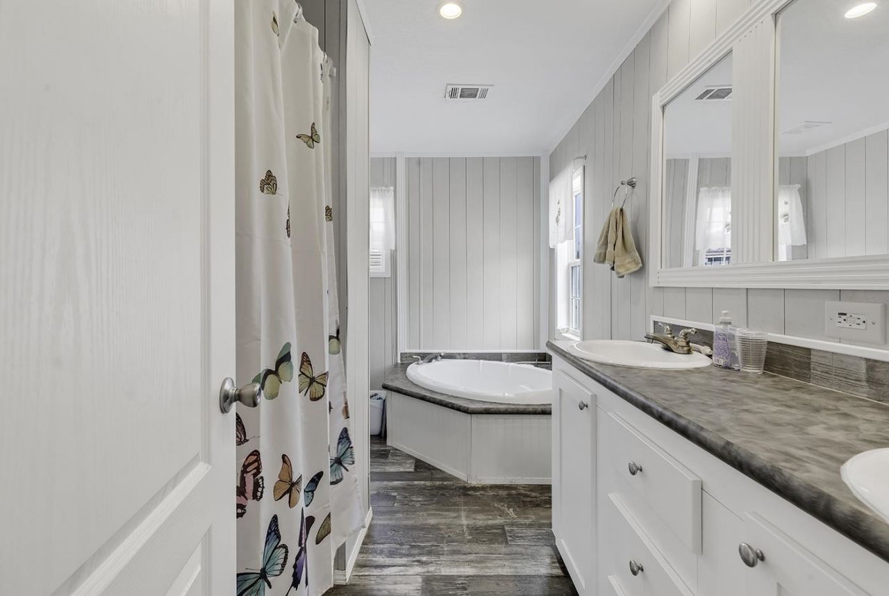 227 Air Stream Dr. Photo 18