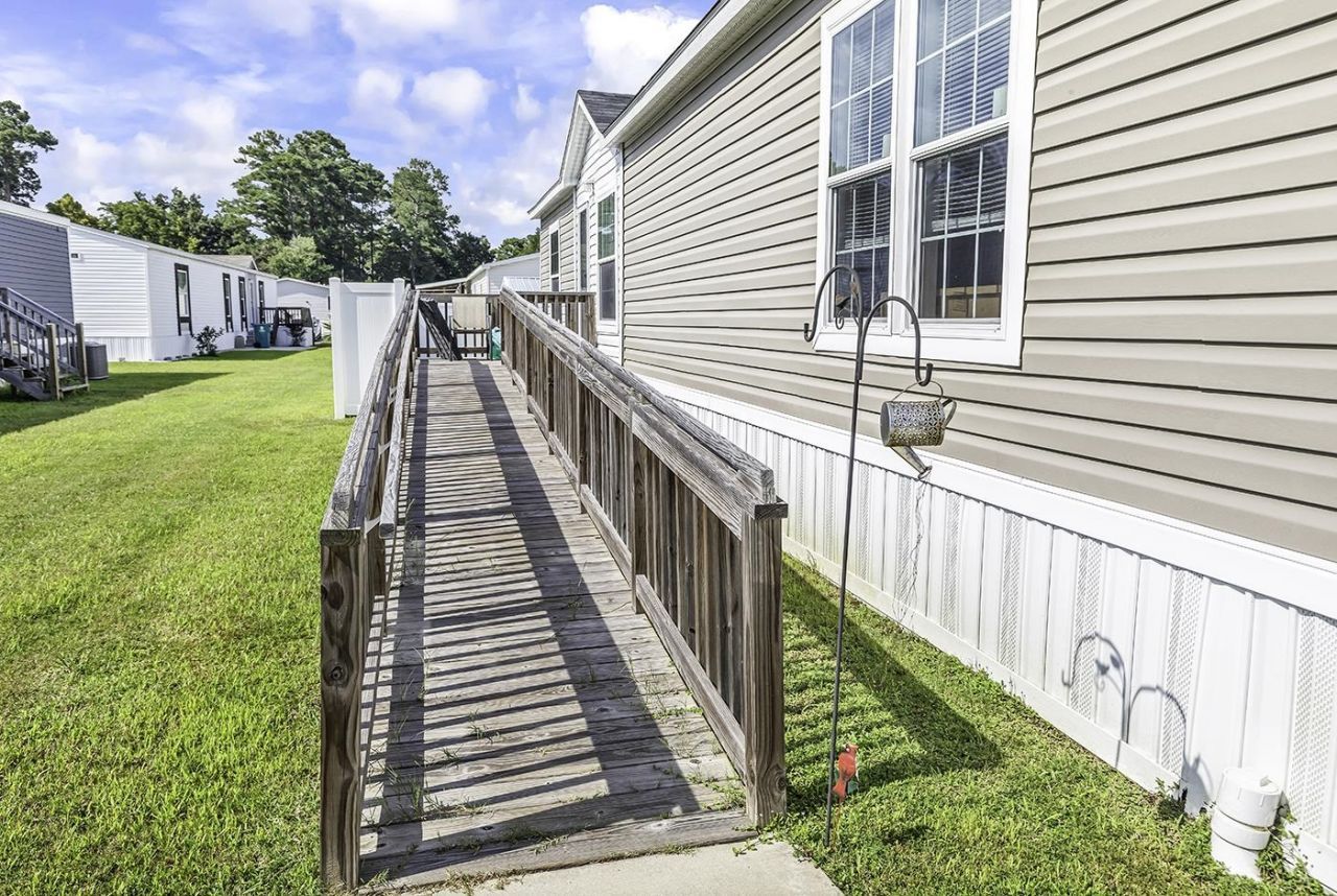 227 Air Stream Dr. Photo 30