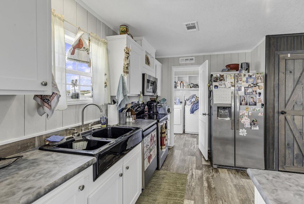 227 Air Stream Dr. Photo 7