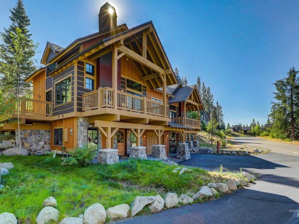 86 Golden Bar Ct, Donnelly, ID 83615