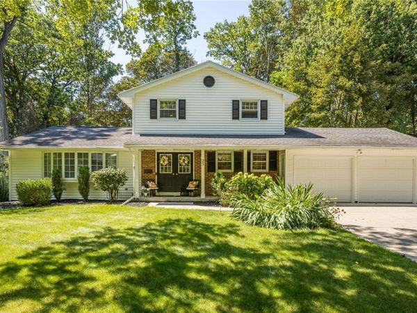 25 Shadowlawn Court , Rochester, NY 14617