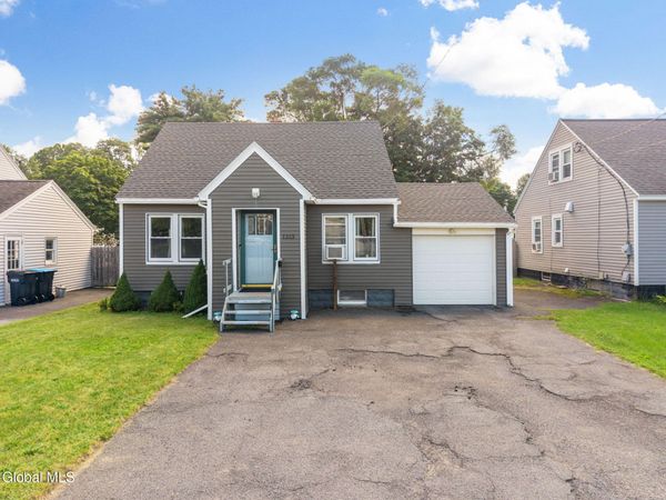 1313 Palma Avenue, Schenectady, NY 12306