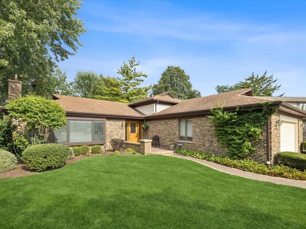 1414 W Allison Court , Arlington Heights, IL 60005