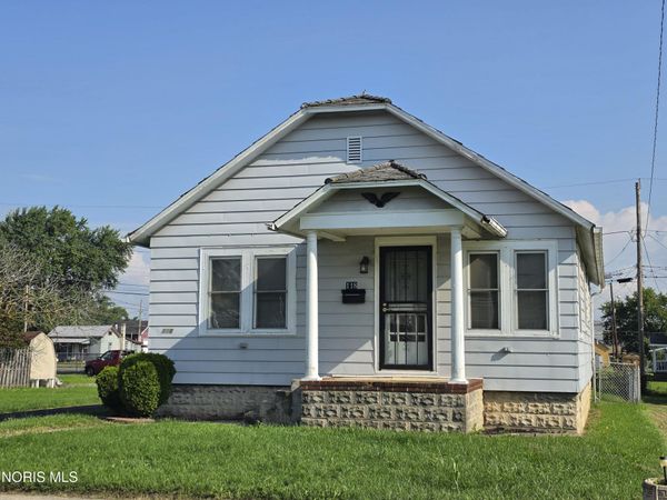 118 Seneca Avenue , Fostoria, OH 44830