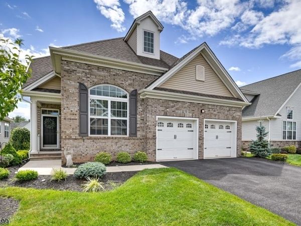 45 Bryant Ct, Franklin, NJ 08873