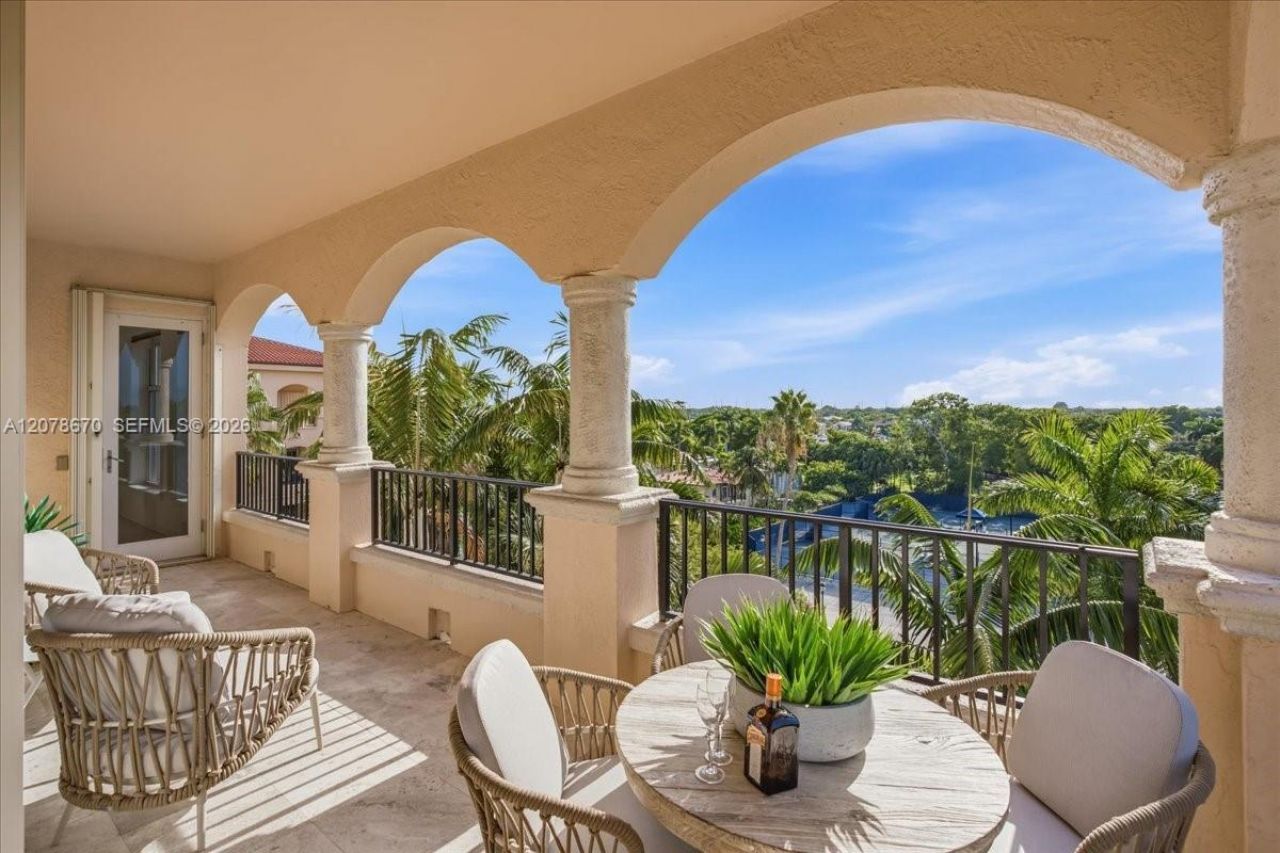 13633 Deering Bay Dr , Unit 256, Coral Gables, FL 33158 Photo