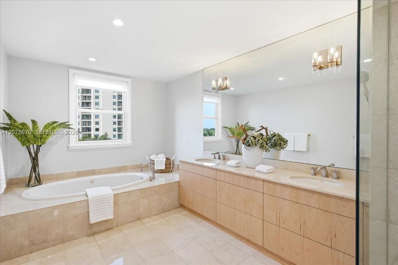 13633 Deering Bay Dr , Unit 256, Coral Gables, FL 33158 Photo