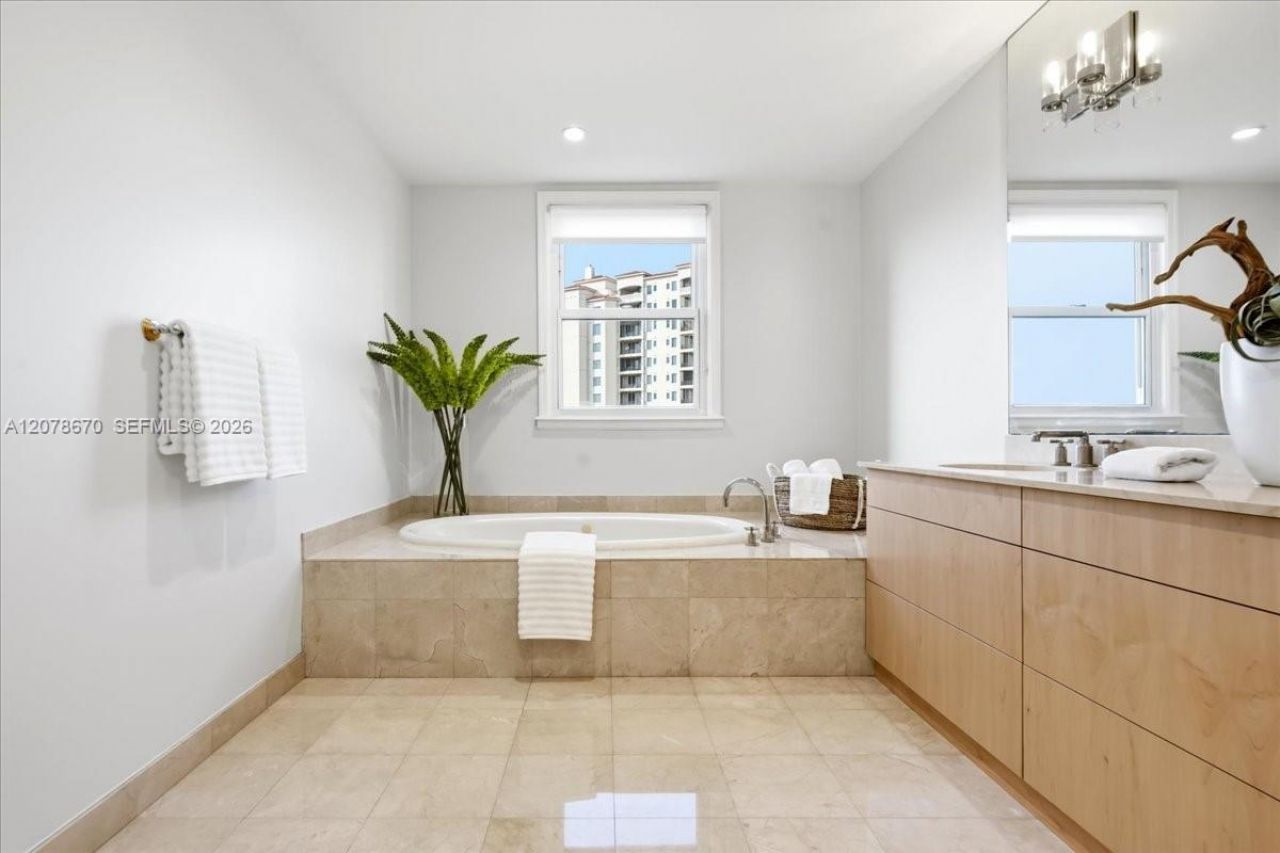 13633 Deering Bay Dr , Unit 256, Coral Gables, FL 33158 Photo