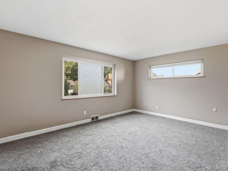 1694 Ashbrook Drive, Cincinnati, OH 45238 Photo 3