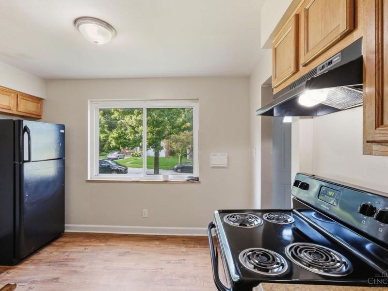 1694 Ashbrook Drive, Cincinnati, OH 45238 Photo 9
