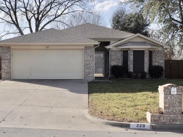 229 Lancelot Drive, Weatherford, TX 76086