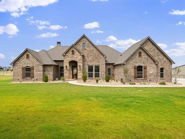 460 Royal Santana Run, Weatherford, TX 76087