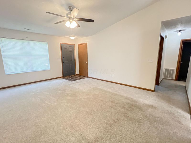 7442 Oakmeadows Drive, Worthington, OH 43085 Photo 10