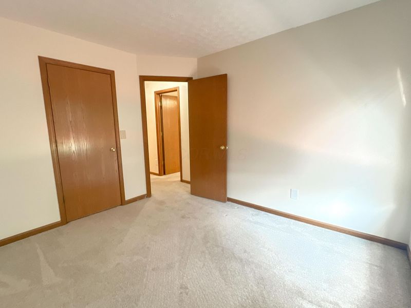 7442 Oakmeadows Drive, Worthington, OH 43085 Photo 17