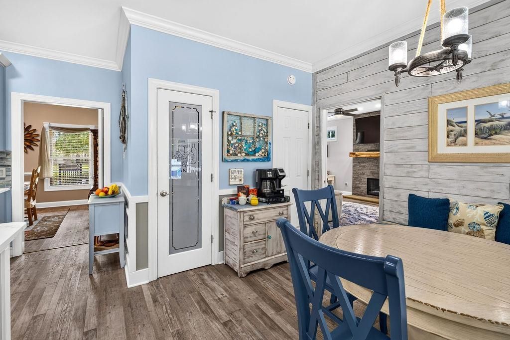 810 River Oaks Circle Photo 32