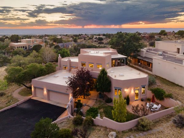 1524 Eagle Ridge Road NE, Albuquerque, NM 87122