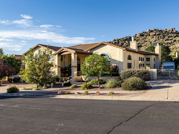 14021 Wind Mountain Road NE, Albuquerque, NM 87112