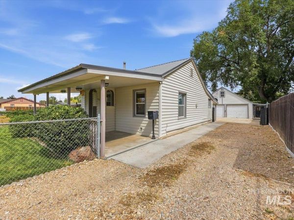 308 S Garland St, Nampa, ID 83686