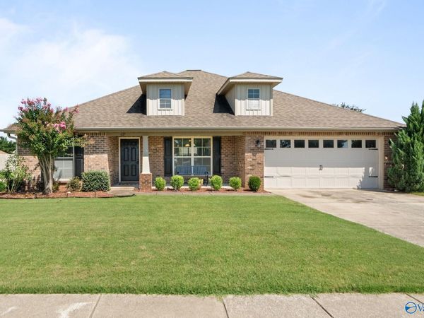 627 Summer Cove Circle NW, Madison, AL 35757