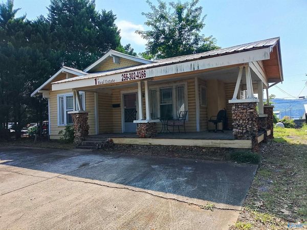 1625 Gunter Avenue, Guntersville, AL 35976