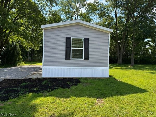 1 Silver Pond Drive, Apple Creek, OH 44606