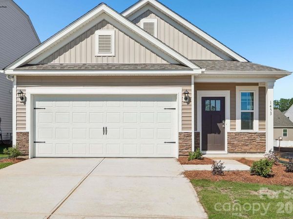 1413 Avila Street , Hickory, NC 28602