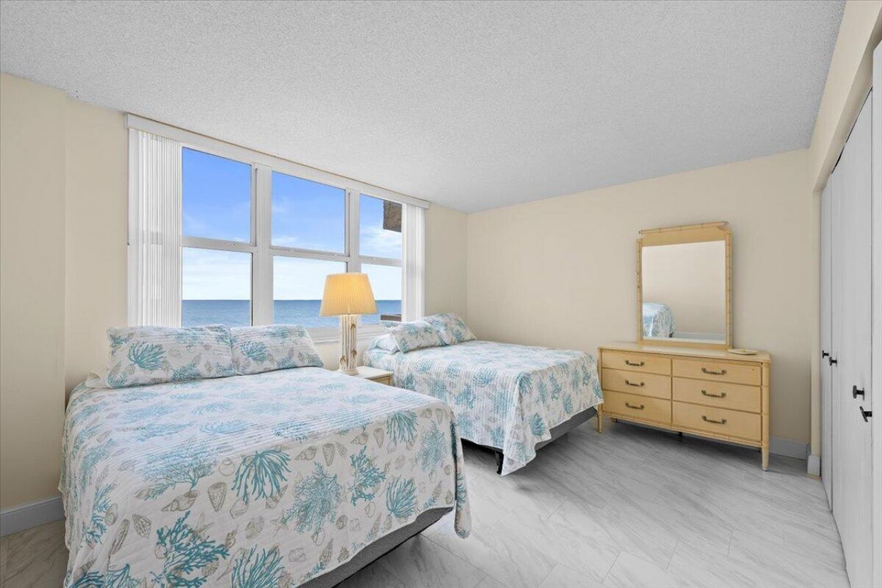 5440 N Ocean Drive, Unit 706, Singer Island, FL 33404 Photo