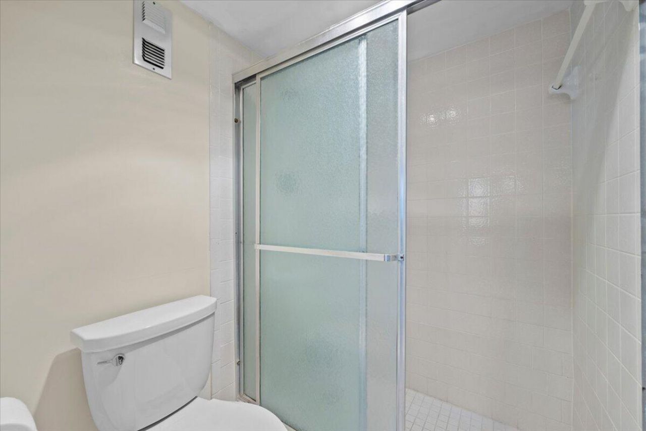 5440 N Ocean Drive, Unit 706, Singer Island, FL 33404 Photo