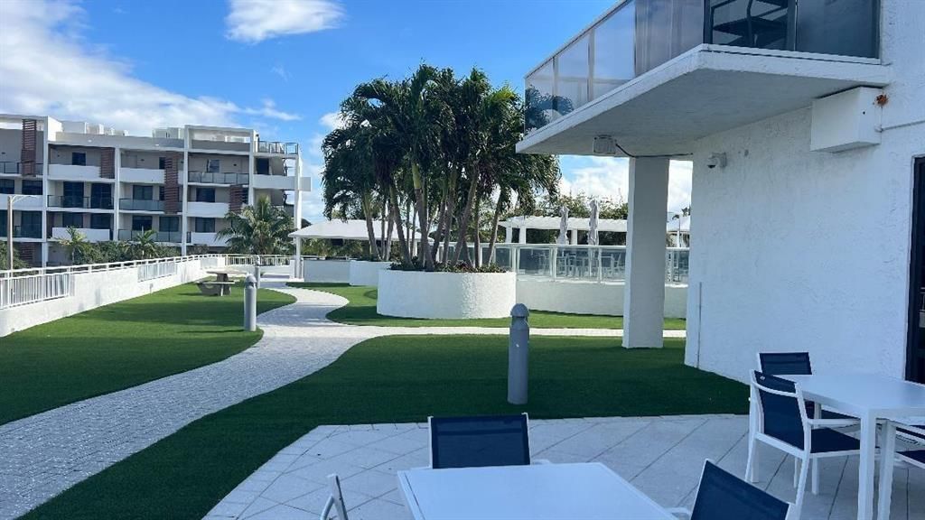 3015 N Ocean Boulevard, Unit 14K, Fort Lauderdale, FL 33308 Photo