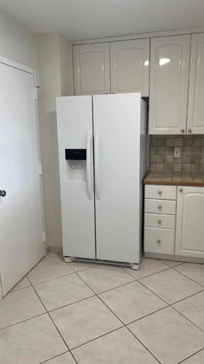 3015 N Ocean Boulevard, Unit 14K, Fort Lauderdale, FL 33308 Photo