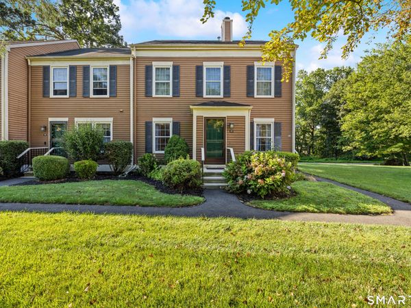 12 Foxbridge Village, Unit 12, Branford, CT 06405