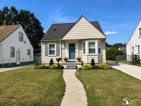 2130 Grindley Park Street, Dearborn, MI 48124