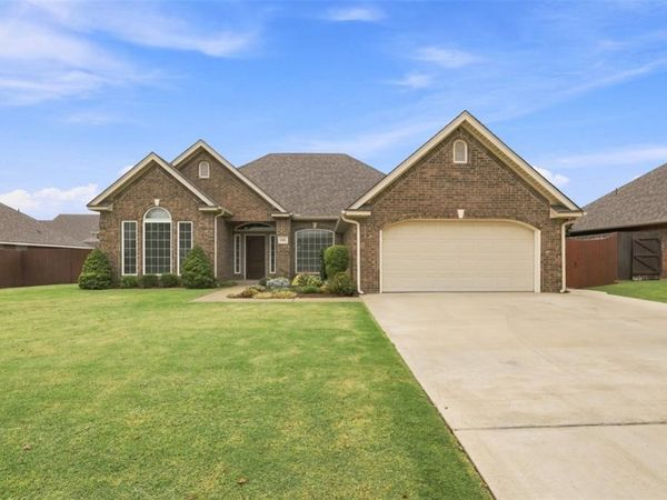 1604 Lakeview Drive, Kingfisher, OK 73750