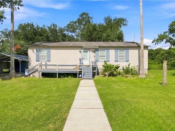 2720 GINA Drive, St Bernard, LA 70085