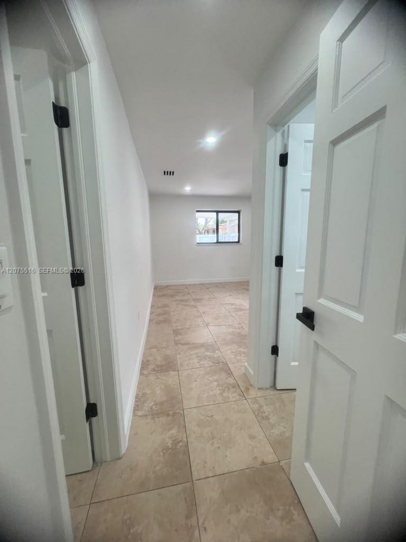 2370 NW 33rd St, Unit 2370, Miami, FL 33142 Photo