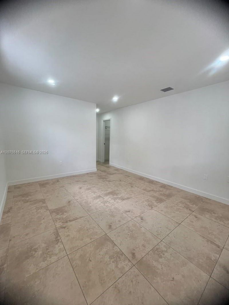 2370 NW 33rd St, Unit 2370, Miami, FL 33142 Photo