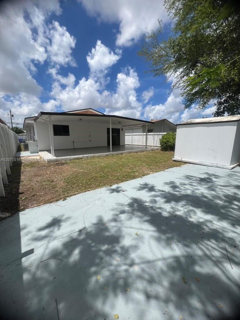 2370 NW 33rd St, Unit 2370, Miami, FL 33142 Photo
