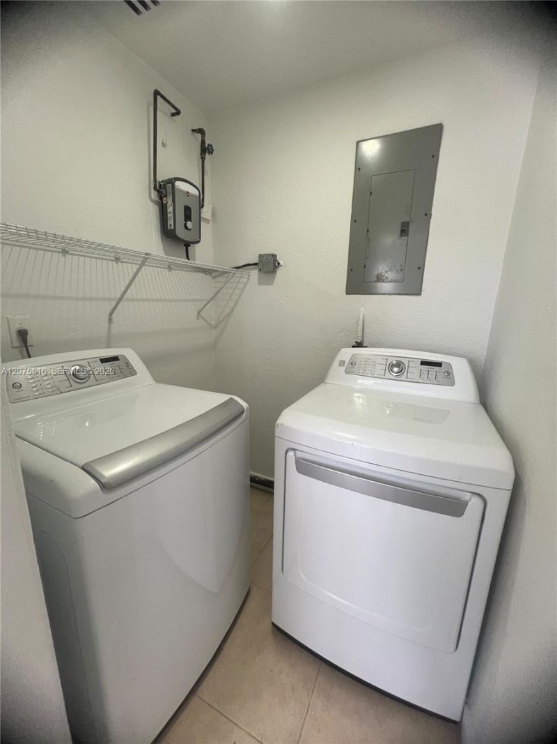 2370 NW 33rd St, Unit 2370, Miami, FL 33142 Photo