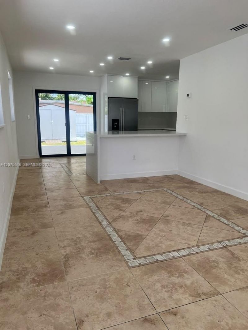2370 NW 33rd St, Unit 2370, Miami, FL 33142 Photo