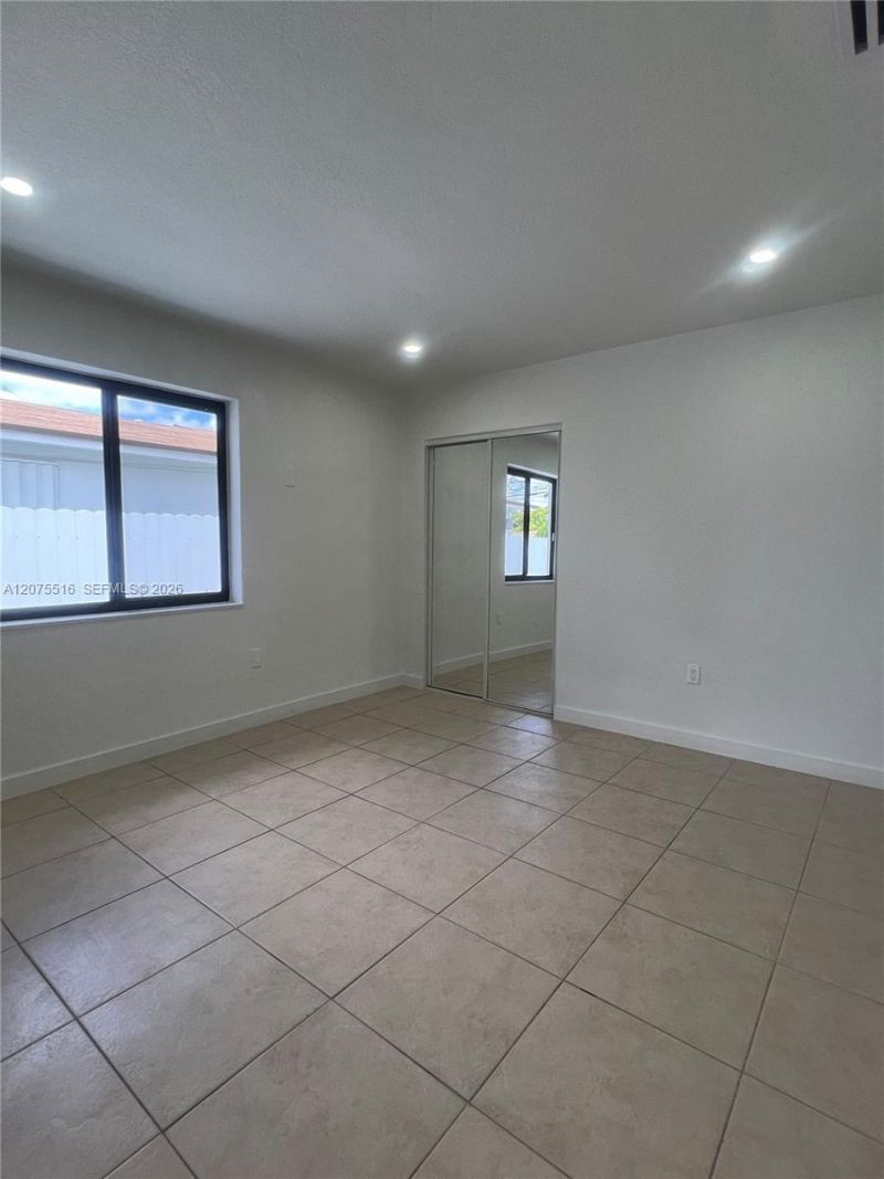2370 NW 33rd St, Unit 2370, Miami, FL 33142 Photo