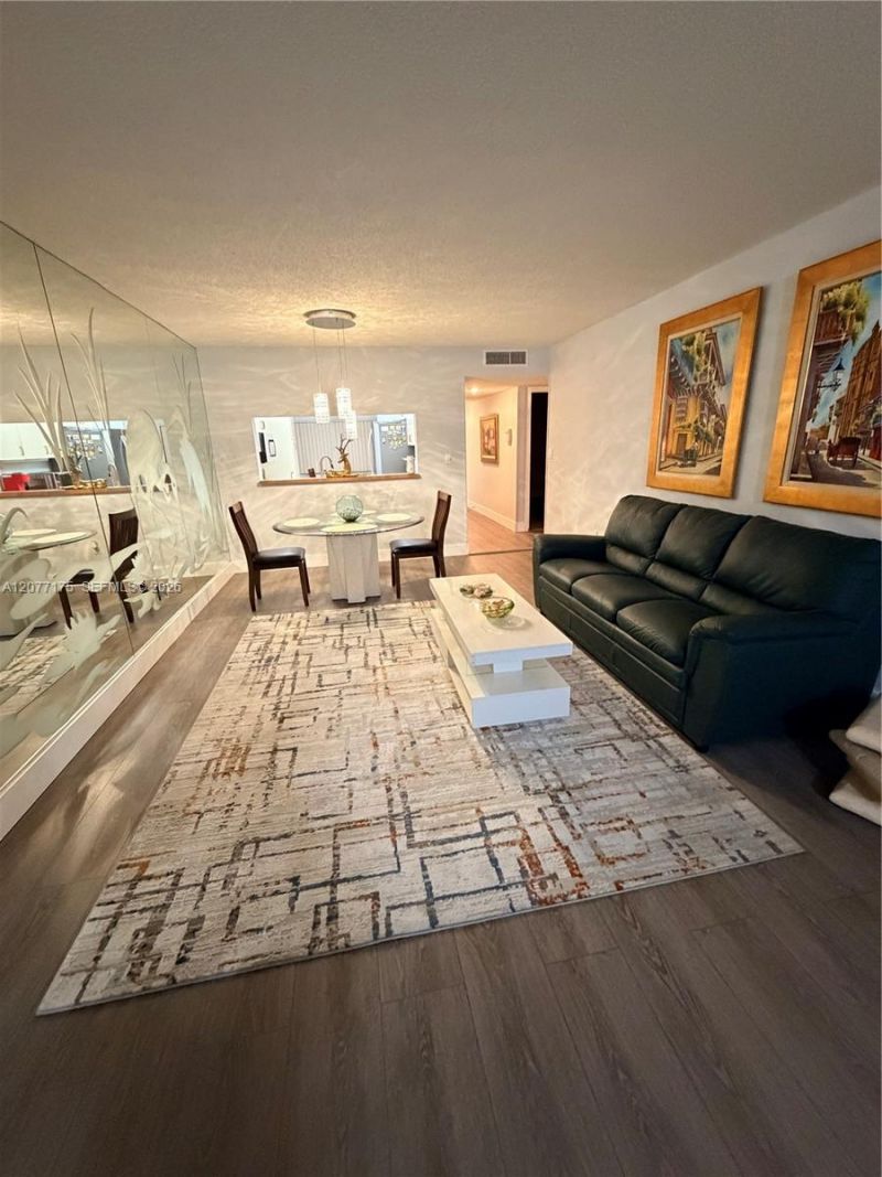 10847 W Clairmont Cir, Unit 302, Tamarac, FL 33321 Photo
