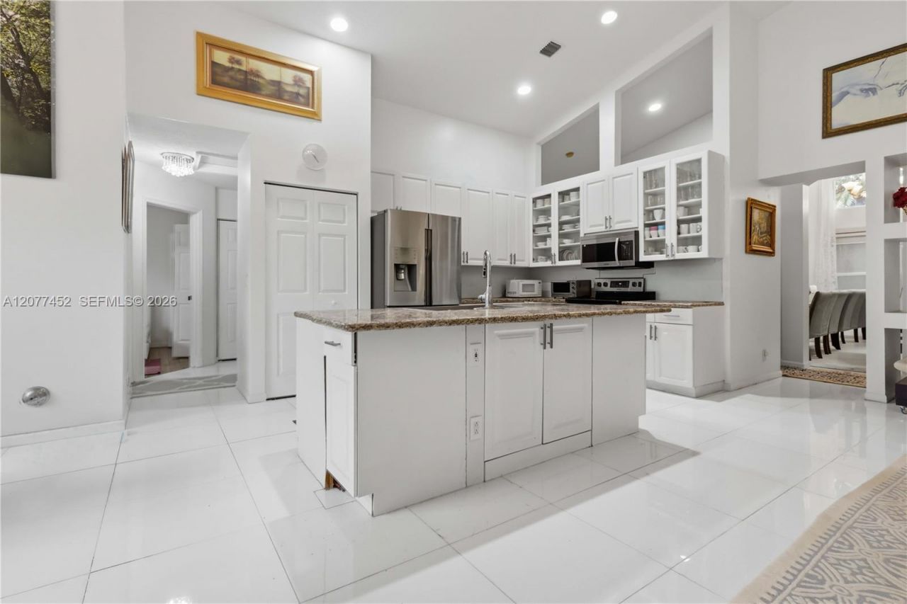 1010 SW 191st Ter , Pembroke Pines, FL 33029 Photo